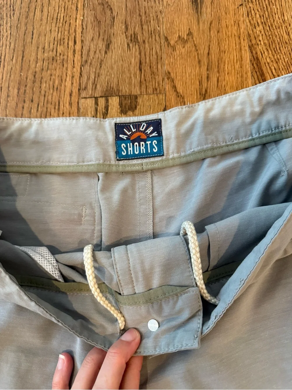 Faherty 9” All Day gray Shorts Mens Size 34 $98